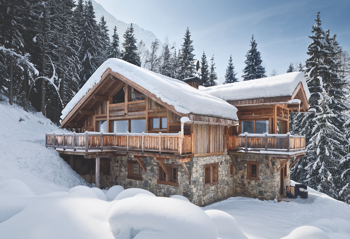 Chalet Amazon Creek, a luxury self catered chalet in Chamonix, France